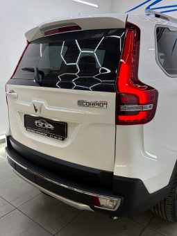 
										Mahindra Scorpio N Z8 4X2 At full									