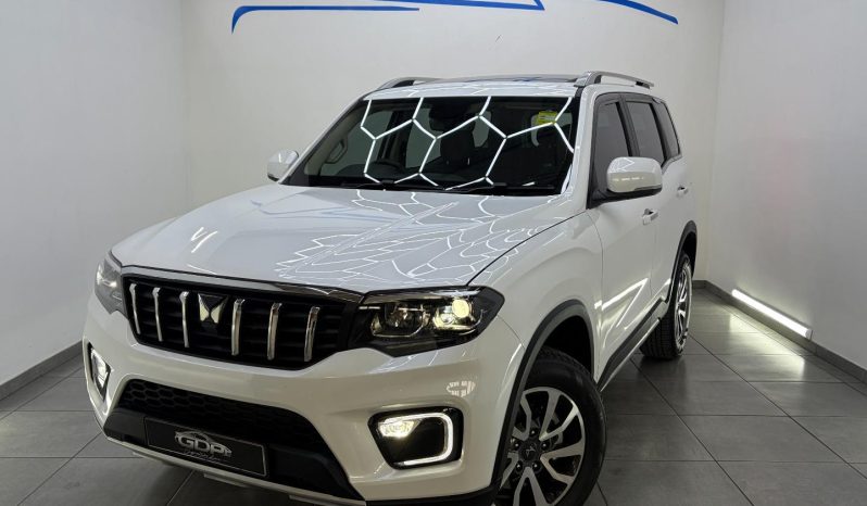 
								Mahindra Scorpio N Z8 4X2 At full									