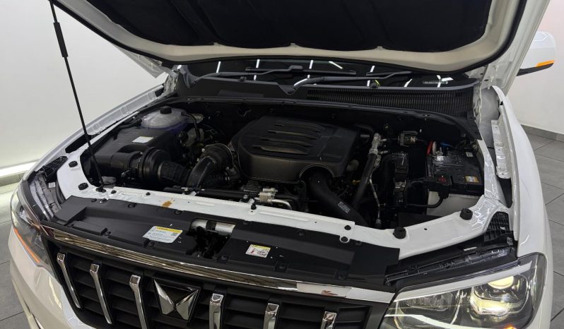 
								Mahindra Scorpio N Z8 4X2 At full									