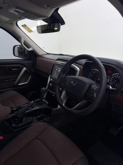 
										Mahindra Scorpio N Z8 4X2 At full									