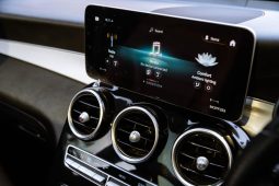 
										Mercedes-Benz GLC GLC300d 4Matic AMG Line full									