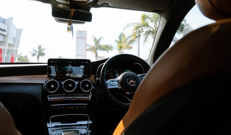 
								Mercedes-Benz GLC GLC300d 4Matic AMG Line full									