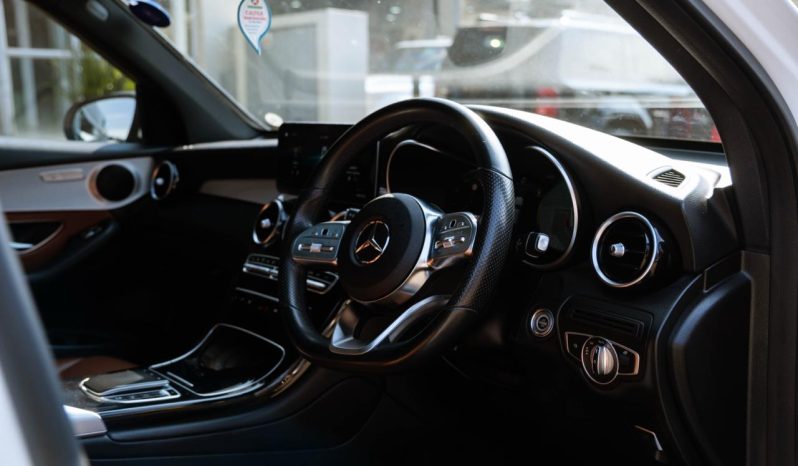 
								Mercedes-Benz GLC GLC300d 4Matic AMG Line full									
