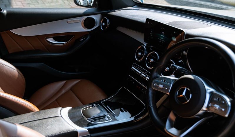 
								Mercedes-Benz GLC GLC300d 4Matic AMG Line full									
