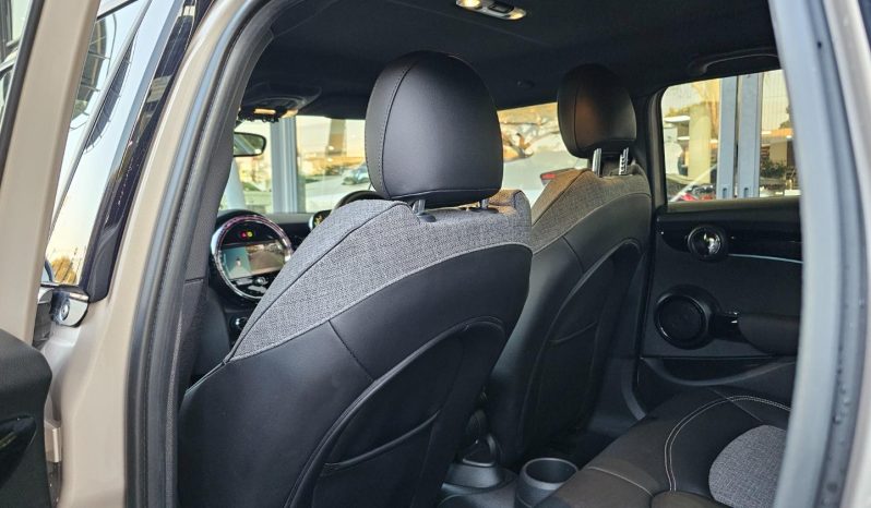 
								MINI Hatch 5-Door Cooper S Steptronic full									