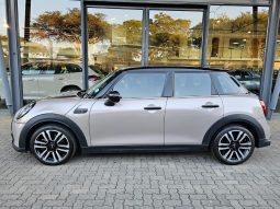 
										MINI Hatch 5-Door Cooper S Steptronic full									