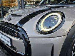 
										MINI Hatch 5-Door Cooper S Steptronic full									