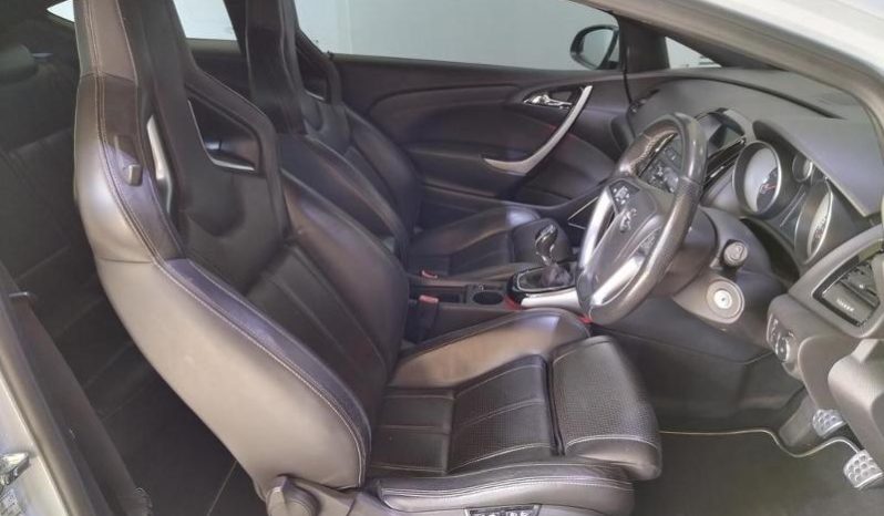 
								Opel Astra Opc 2.0T full									