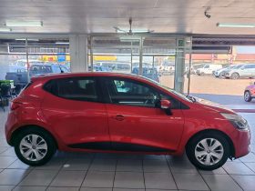 Renault CLIO CLIO IV 900T BLAZE LTD EDITION 5DR (66KW)