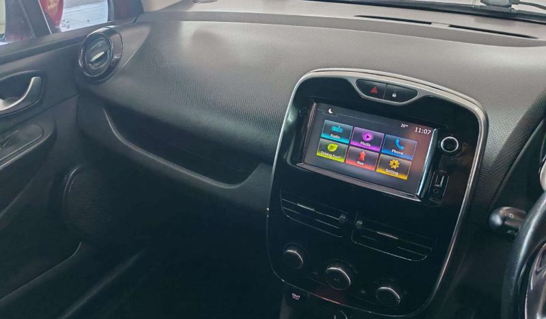 
								Renault CLIO CLIO IV 900T BLAZE LTD EDITION 5DR (66KW) full									