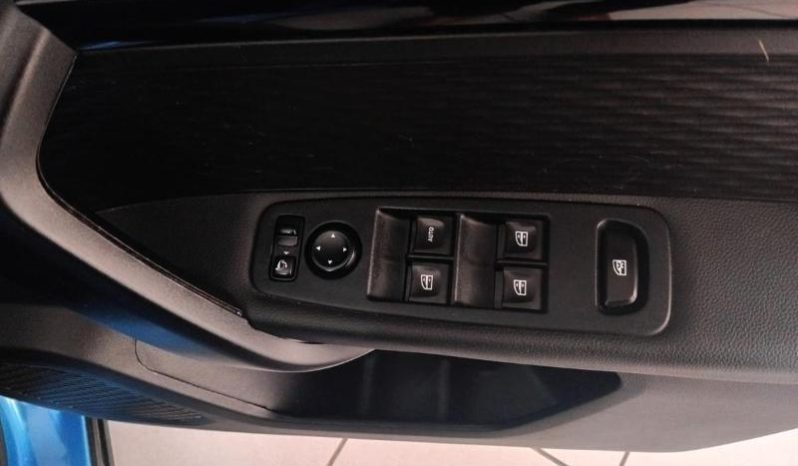 
								Renault Kiger 1.0 Turbo Intens full									