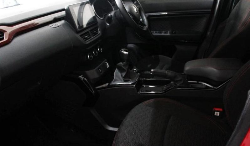 
								Renault Kiger 1.0 Turbo Intens full									