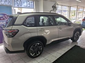 Subaru Forester 2.5 Premium CVT
