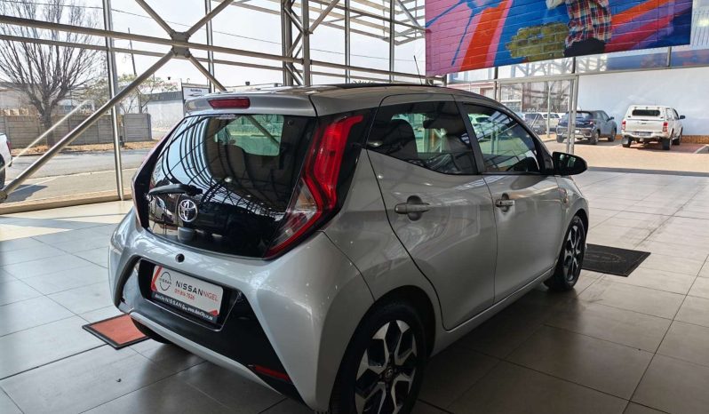 
								Toyota AYGO/AGYA/VITZ AYGO 1.0 X-CITE (5DR) full									