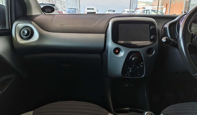 
								Toyota AYGO/AGYA/VITZ AYGO 1.0 X-CITE (5DR) full									