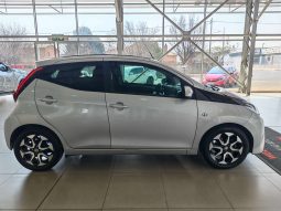 
										Toyota AYGO/AGYA/VITZ AYGO 1.0 X-CITE (5DR) full									