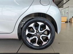 
										Toyota AYGO/AGYA/VITZ AYGO 1.0 X-CITE (5DR) full									