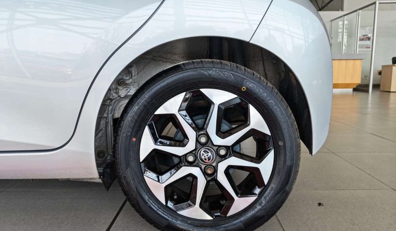 
								Toyota AYGO/AGYA/VITZ AYGO 1.0 X-CITE (5DR) full									