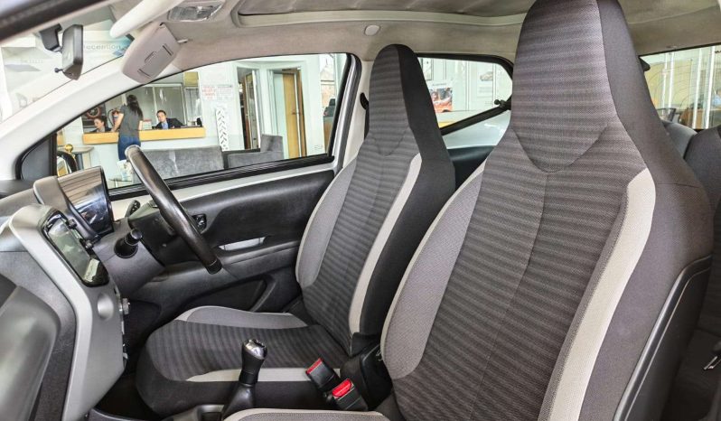 
								Toyota AYGO/AGYA/VITZ AYGO 1.0 X-CITE (5DR) full									
