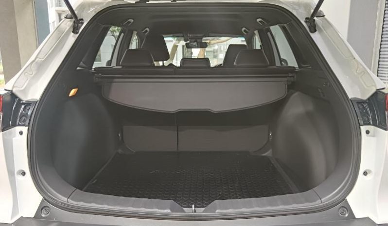 
								Toyota Corolla Cross 1.8 Xr Hev full									