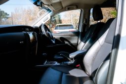 
										Toyota Fortuner 2.4GD-6 4×4 full									