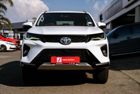 Toyota Fortuner 2.4GD-6 4×4