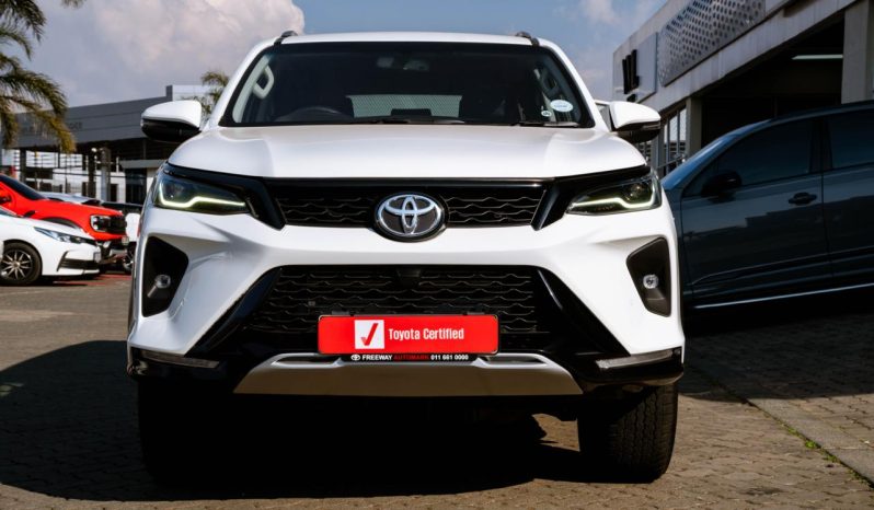 
								Toyota Fortuner 2.4GD-6 4×4 full									