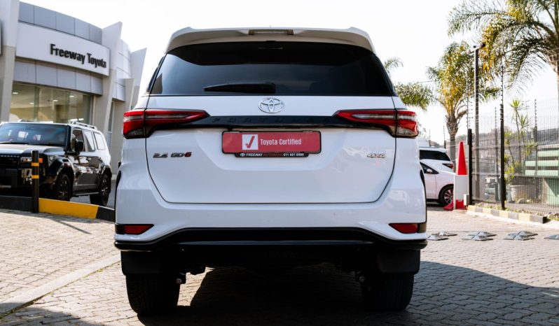 
								Toyota Fortuner 2.4GD-6 4×4 full									