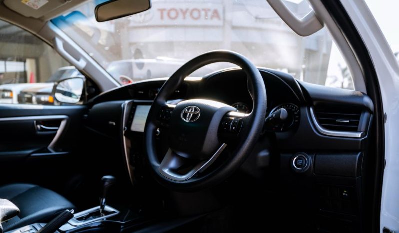 
								Toyota Fortuner 2.4GD-6 4×4 full									
