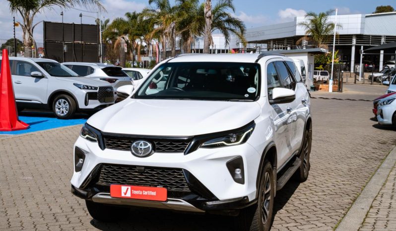
								Toyota Fortuner 2.4GD-6 4×4 full									