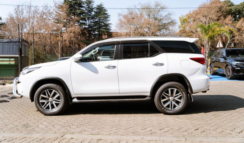 
								Toyota Fortuner 2.8GD-6 4×4 Auto full									