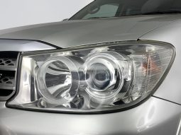 
										Toyota Fortuner 4.0 V6 R/body At full									