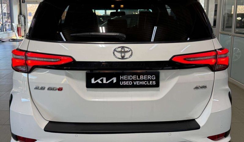 
								Toyota Fortuner FORTUNER 2.8GD-6 4X4 A/T full									