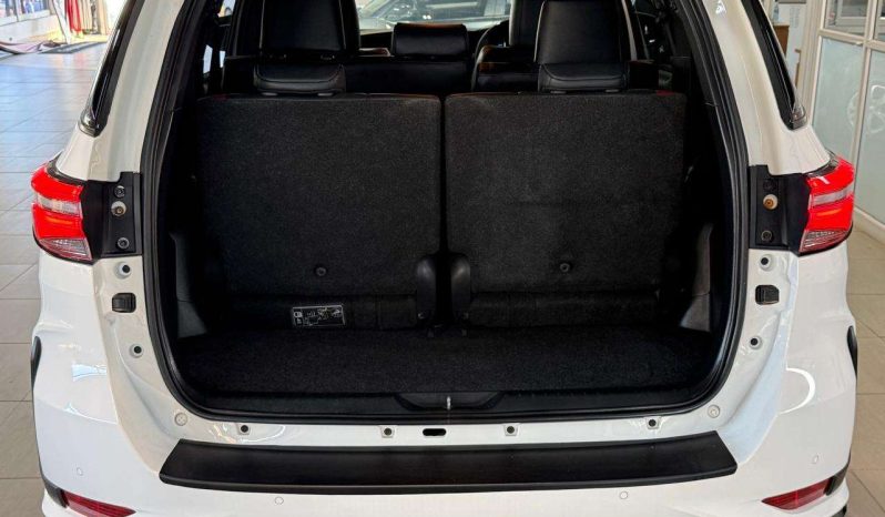 
								Toyota Fortuner FORTUNER 2.8GD-6 4X4 A/T full									