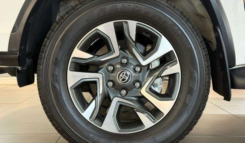 
								Toyota Fortuner FORTUNER 2.8GD-6 4X4 A/T full									