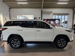 
										Toyota Fortuner FORTUNER 2.8GD-6 4X4 A/T full									