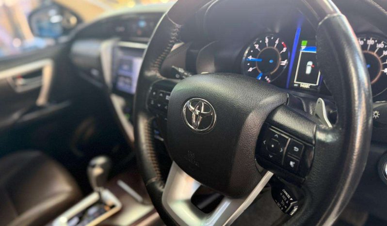 
								Toyota Fortuner FORTUNER 2.8GD-6 EPIC A/T full									