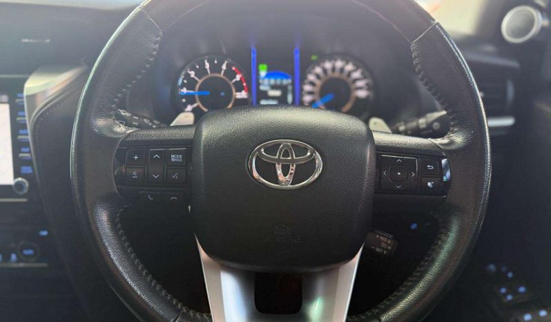 
								Toyota Fortuner FORTUNER 2.8GD-6 EPIC A/T full									