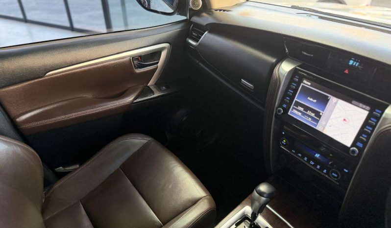 
								Toyota Fortuner FORTUNER 2.8GD-6 EPIC A/T full									