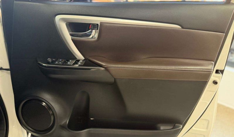 
								Toyota Fortuner FORTUNER 2.8GD-6 EPIC A/T full									