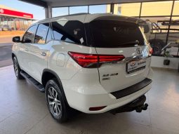 
										Toyota Fortuner FORTUNER 2.8GD-6 EPIC A/T full									