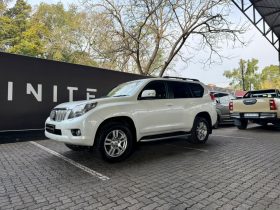 Toyota Land Cruiser Prado 4.0 V6 Sunroof At