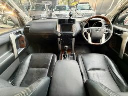 
										Toyota Land Cruiser Prado 4.0 V6 Sunroof At full									