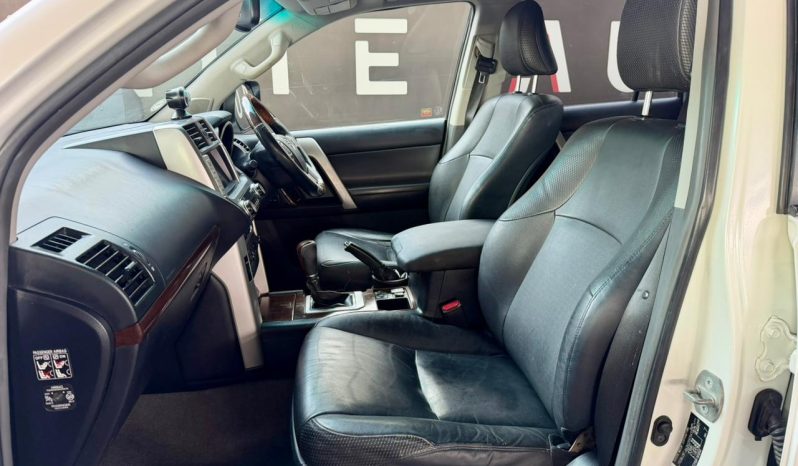 
								Toyota Land Cruiser Prado 4.0 V6 Sunroof At full									