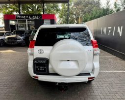 
										Toyota Land Cruiser Prado 4.0 V6 Sunroof At full									