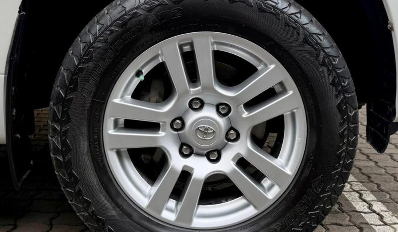 
								Toyota Land Cruiser Prado 4.0 V6 Sunroof At full									