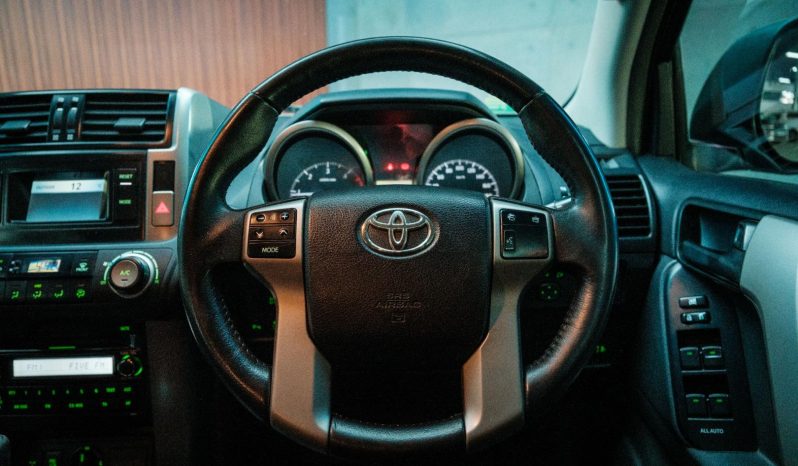 
								Toyota Prado 3.0DT Tx At full									