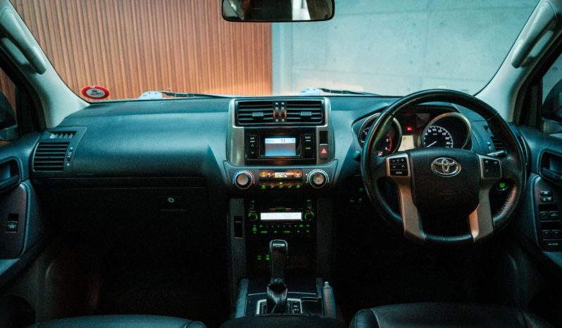 
								Toyota Prado 3.0DT Tx At full									