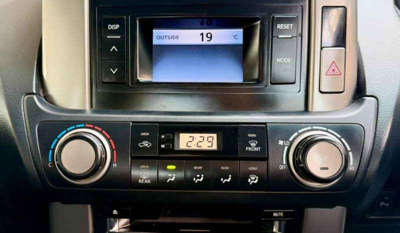 
								Toyota Prado 3.0DT Tx At full									
