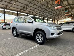 
										Toyota Prado 3.0DT Tx At full									